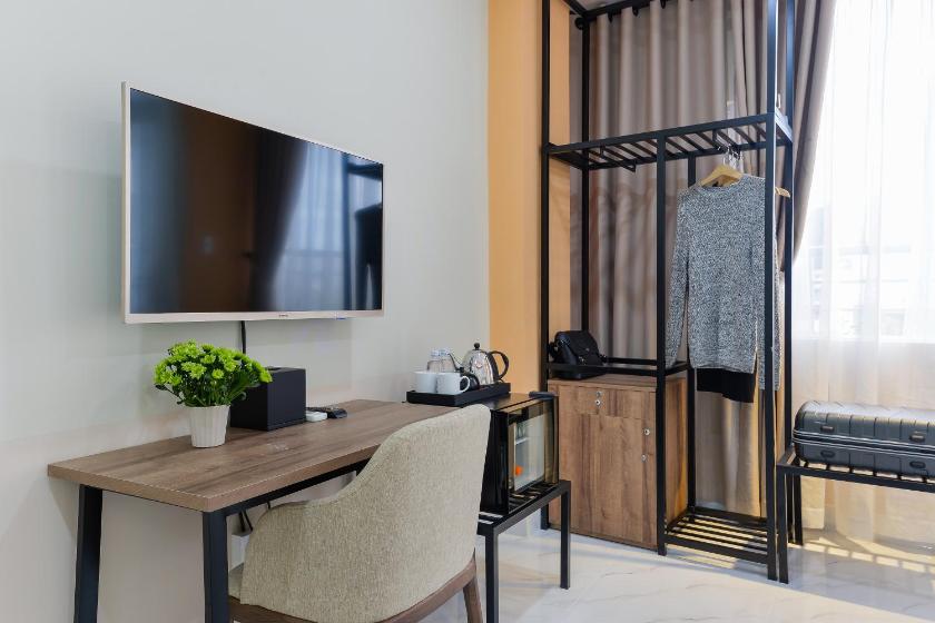 Phòng Deluxe Giường Đôi Có Ban Công