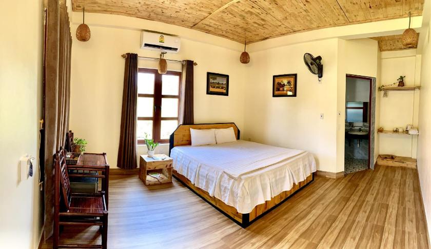 Bungalow - Nhìn Ra Mặt Nước 