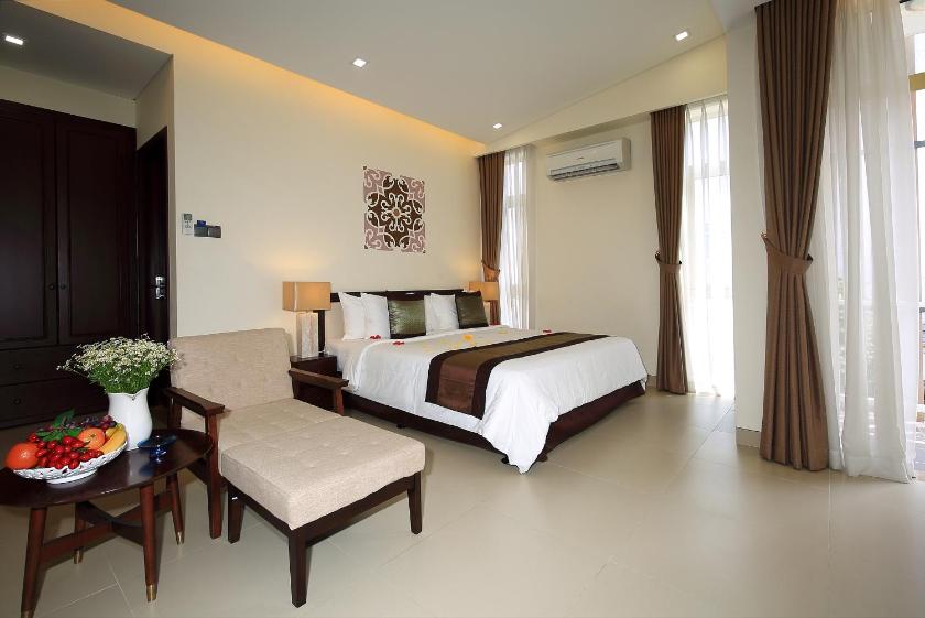 Phòng Deluxe Giường Đôi Có Ban Công