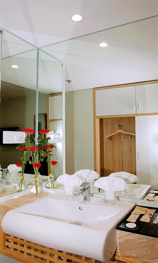 Phòng Deluxe Giường Đôi Nhìn Ra Biển