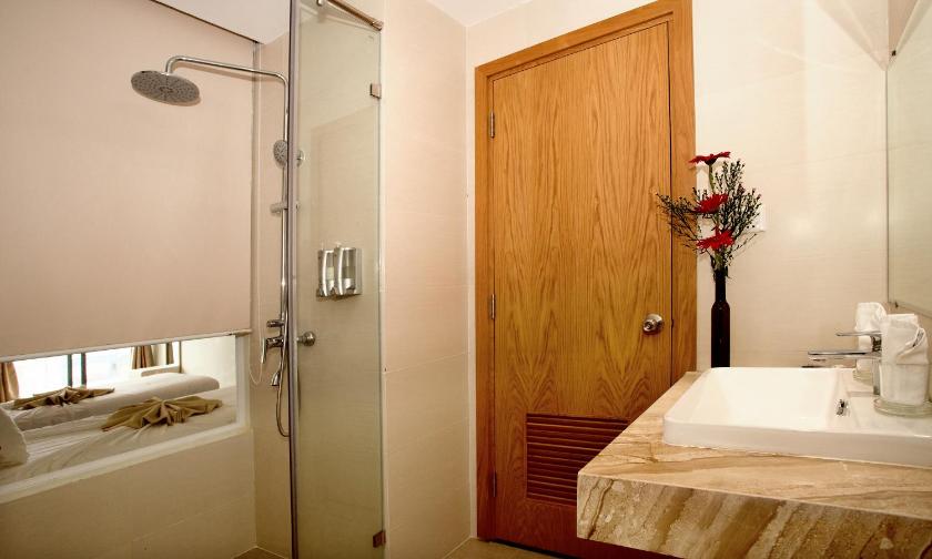 Phòng Deluxe (2 Người lớn + 1 Trẻ em)