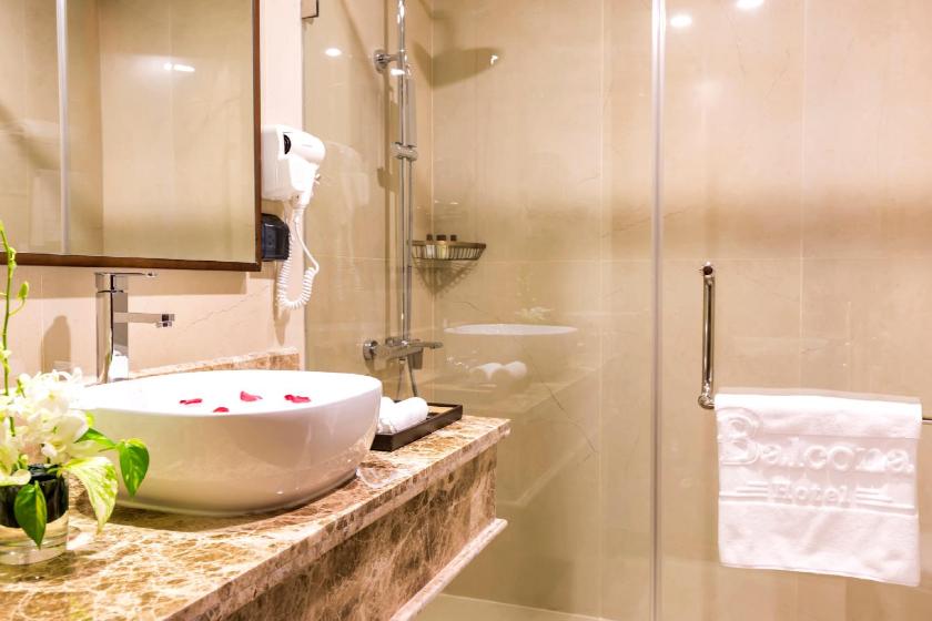 Phòng Premier 2 Giường Đơn Có Ban Công - Nhìn Ra Đại Dương Phòng Premier 2 Giường Đơn Có Ban Công - Nhìn Ra Đại Dương