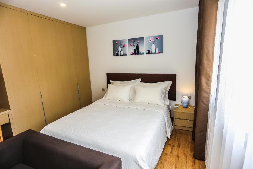 Studio Deluxe Studio Deluxe