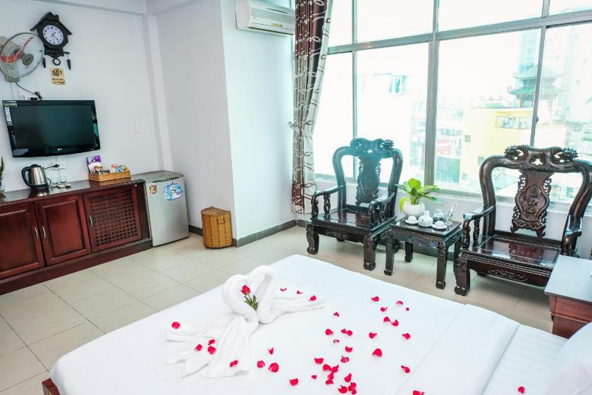 Phòng Giường đôi Deluxe (2 Người lớn + 1 Trẻ em)