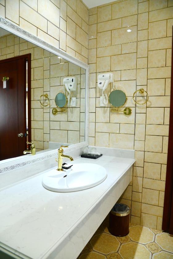 Suite Nhìn ra Hồ bơi Suite Nhìn ra Hồ bơi