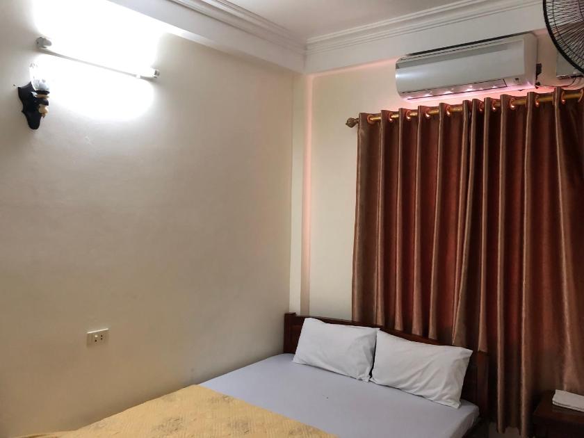 Phòng Deluxe (2 Người lớn + 1 Trẻ em)