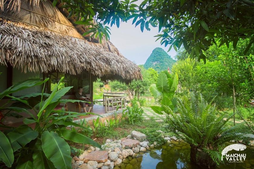 Phòng 3 Người Nhìn Ra Vườn