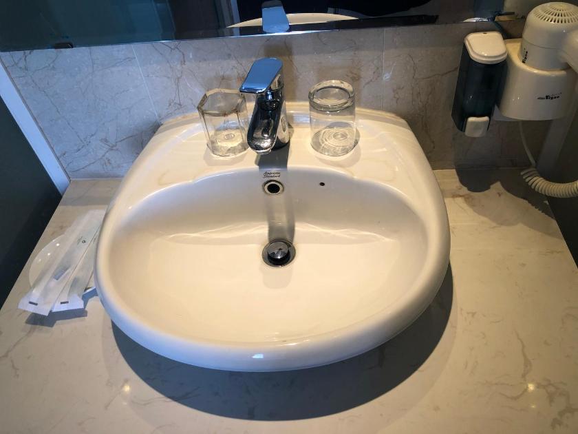 Phòng 3 Người Nhìn Ra Thành Phố Phòng 3 Người Nhìn Ra Thành Phố