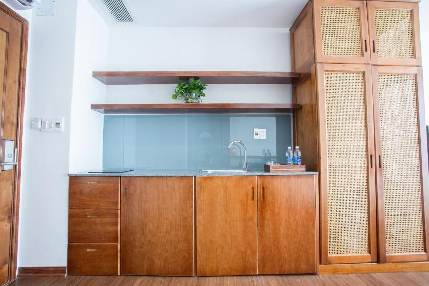 Phòng Deluxe Giường Đôi Có Ban Công