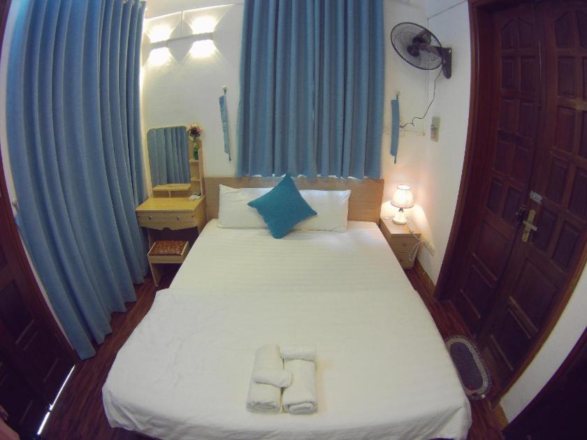 Phòng Có Giường Cỡ Queen Với Ban Công