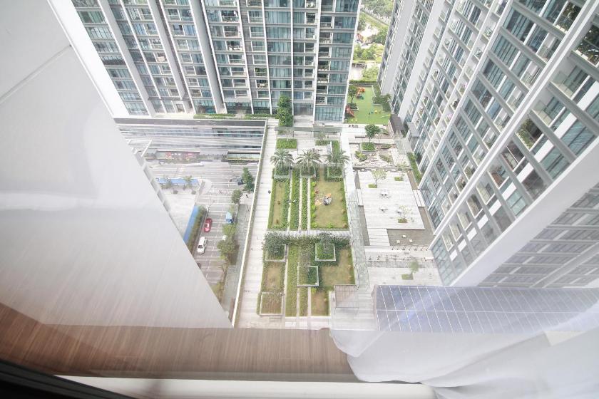 Căn Hộ Nhìn Ra Vườn Căn Hộ Nhìn Ra Vườn