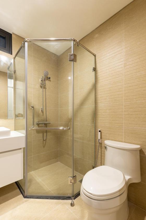 Căn Hộ Nhìn Ra Hồ Bơi  Căn Hộ Nhìn Ra Hồ Bơi