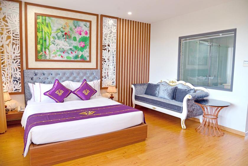 Phòng Deluxe Giường Đôi Có Ban Công Phòng Deluxe Giường Đôi Có Ban Công