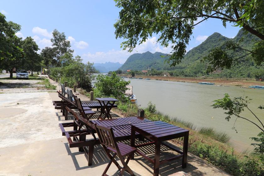Phòng Deluxe Giường Đôi/2 Giường Đơn Nhìn Ra Sông