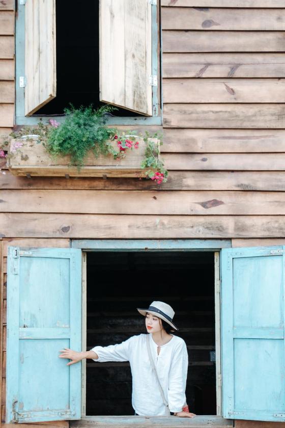 Phòng có giường cỡ King nhìn ra cảnh núi non Phòng có giường cỡ King nhìn ra cảnh núi non