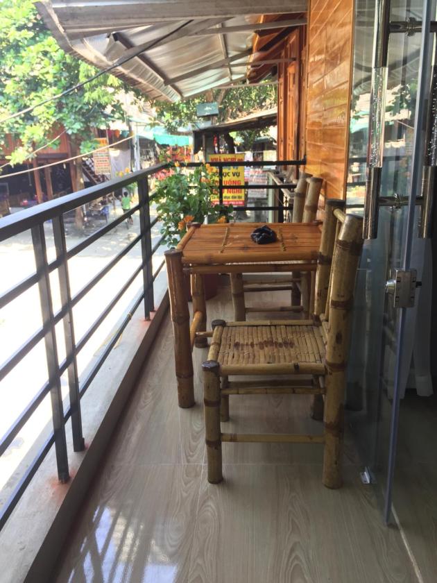 Phòng Deluxe Giường Đôi Có Ban Công