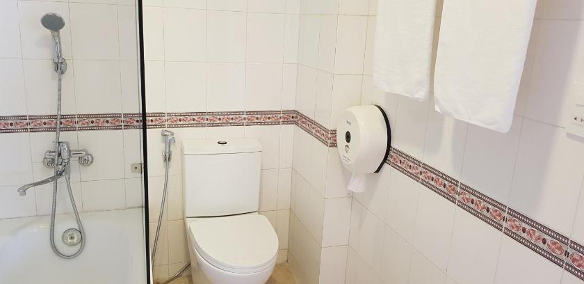 Studio Deluxe Studio Deluxe