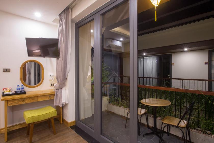 Phòng Deluxe Giường Đôi/2 Giường Đơn Nhìn Ra Hồ Bơi Phòng Deluxe Giường Đôi/2 Giường Đơn Nhìn Ra Hồ Bơi