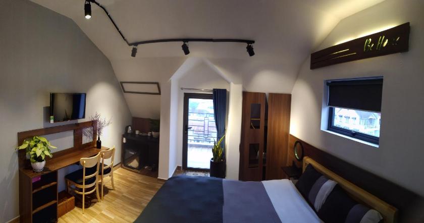 Phòng Deluxe Giường Đôi Có Ban Công Phòng Deluxe Giường Đôi Có Ban Công