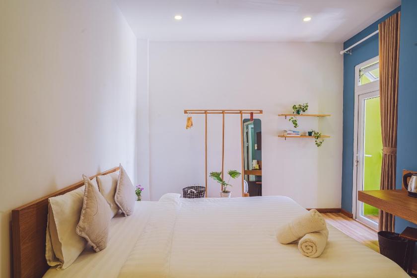 Phòng Có Giường Cỡ Queen Với Ban Công Phòng Có Giường Cỡ Queen Với Ban Công