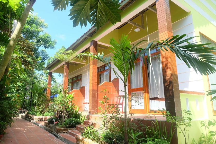 Bungalow với Sân hiên