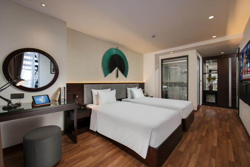 Suite Nhìn Ra Thành Phố