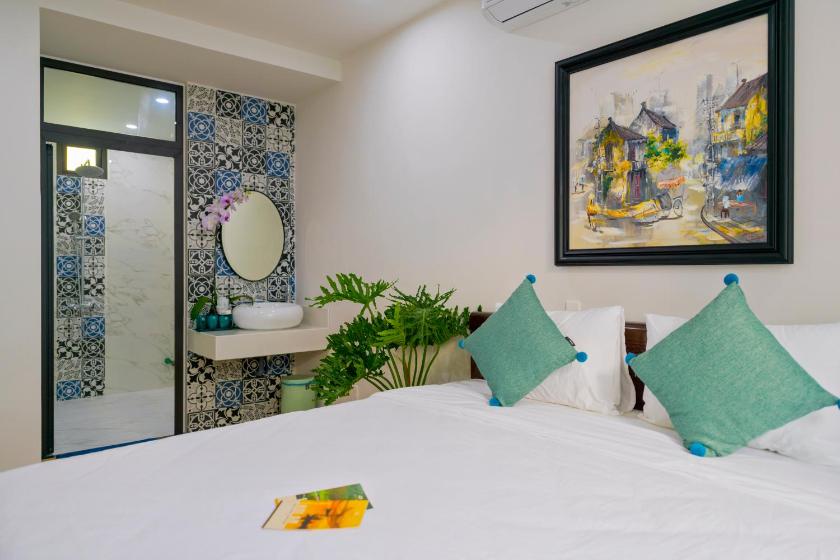 Phòng Deluxe Giường Đôi Có Ban Công Phòng Deluxe Giường Đôi Có Ban Công