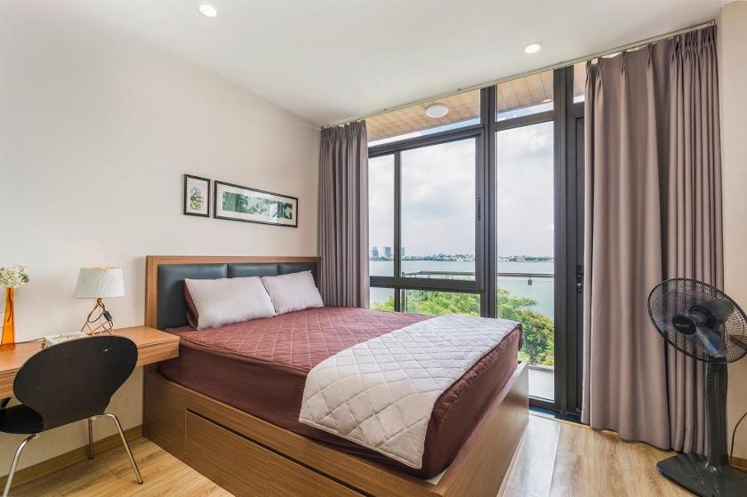 Căn hộ nhìn ra Hồ