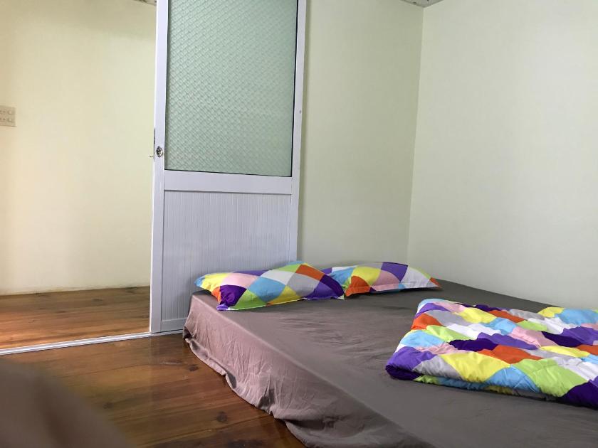 Phòng Ngủ Tập Thể Cho Cả Nam Và Nữ