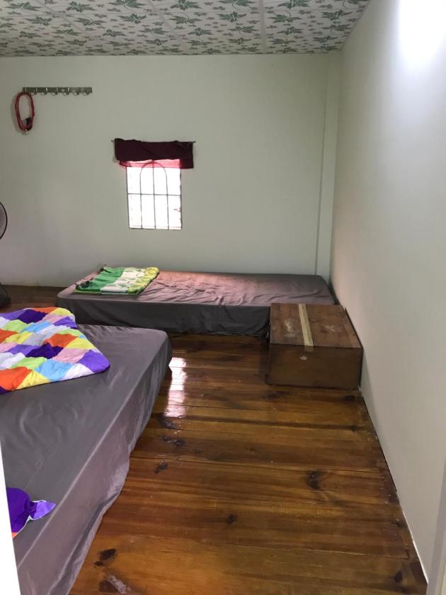 Phòng Ngủ Tập Thể Cho Cả Nam Và Nữ