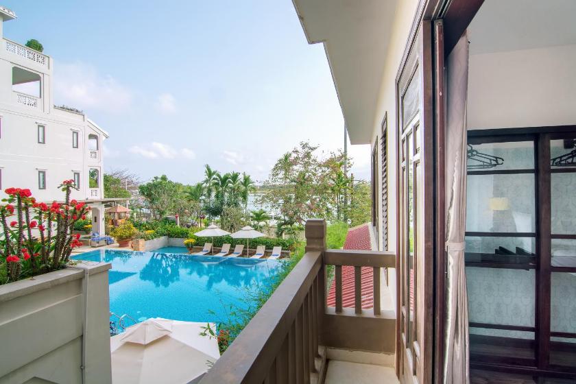 Phòng Deluxe Giường Đôi Có Ban Công Phòng Deluxe Giường Đôi Có Ban Công