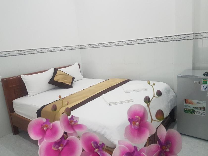 Phòng Deluxe (2 Người lớn + 1 Trẻ em) Phòng Deluxe (2 Người lớn + 1 Trẻ em)