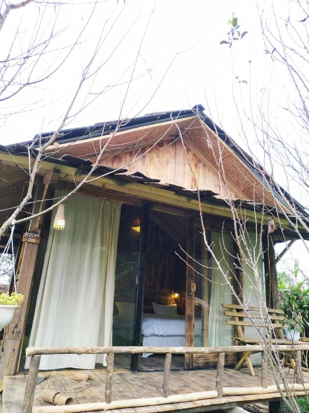 Bungalow với Sân hiên