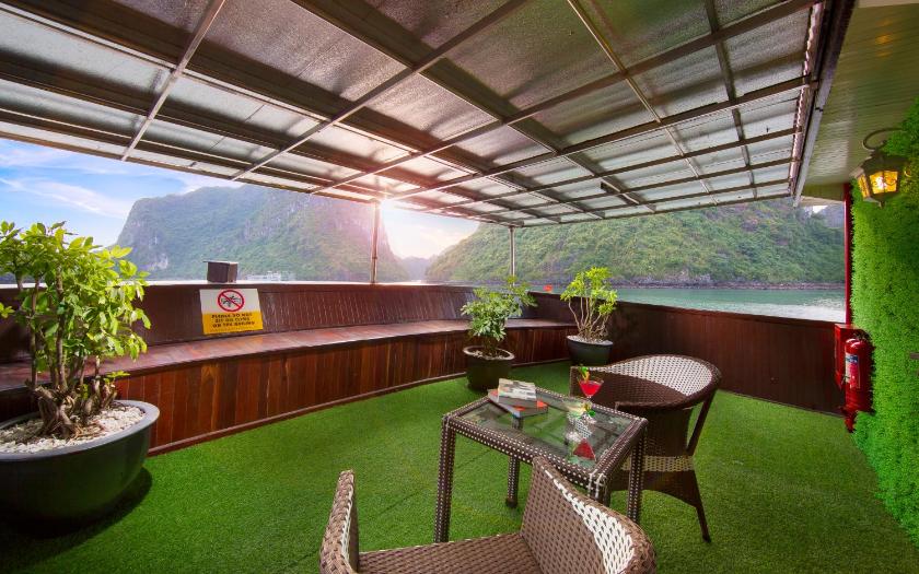 Hai Suite Thông nhau với Sân hiên Riêng - 2 Ngày 1 Đêm