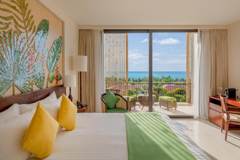 Phòng Premium Deluxe Giường Đôi/2 Giường Đơn Có Ban Công Nhìn Ra Biển Phòng Premium Deluxe Giường Đôi/2 Giường Đơn Có Ban Công Nhìn Ra Biển