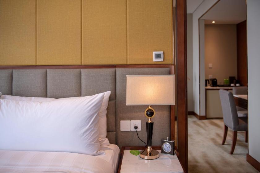 Suite Deluxe Có Giường Cỡ King