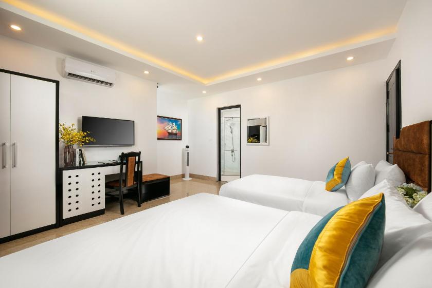 Phòng Cổ 3 Người Có Cửa Sổ Phòng Cổ 3 Người Có Cửa Sổ