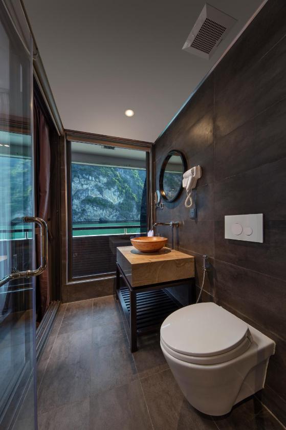 Suite Silver Pearl Có ban Công