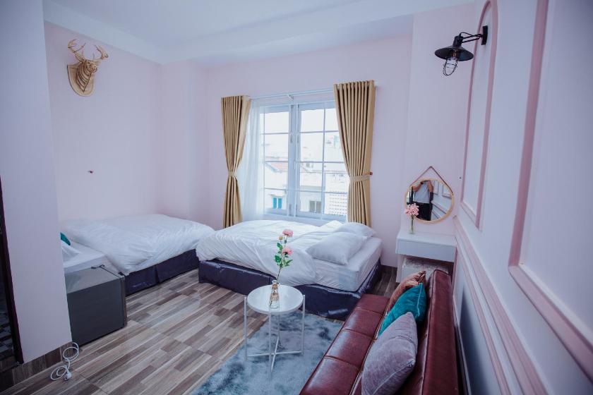 Phòng Deluxe 4 Người