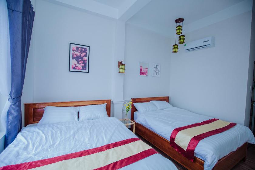 Phòng Deluxe 4 Người