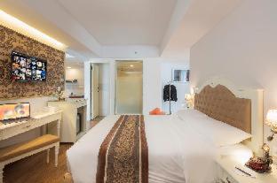 Room #225744214 Room #225744214