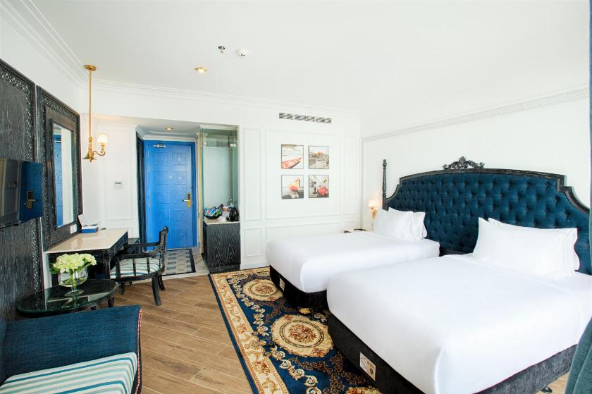 Phòng Deluxe 2 Giường Đơn có Ban công và Nhìn ra Thành phố