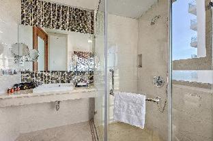 Room #261950730 Room #261950730