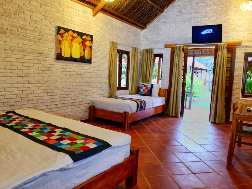 Phòng Gia Đình (3 Người Lớn)