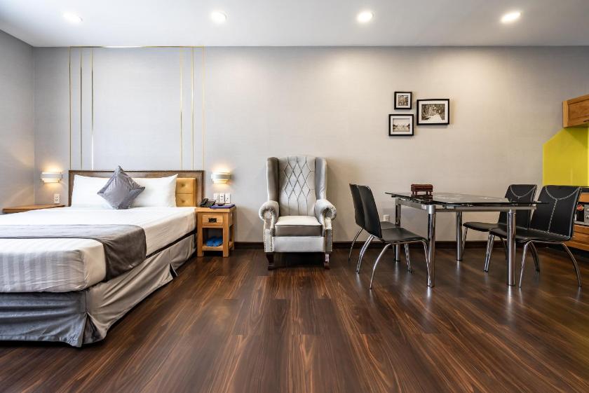 Studio Deluxe Studio Deluxe