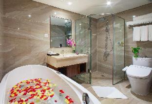 Phòng Suite Giường Đôi/2 Giường Đơn Với Bể Jacuzzi Và Tầm Nhìn Ra Thành Phố