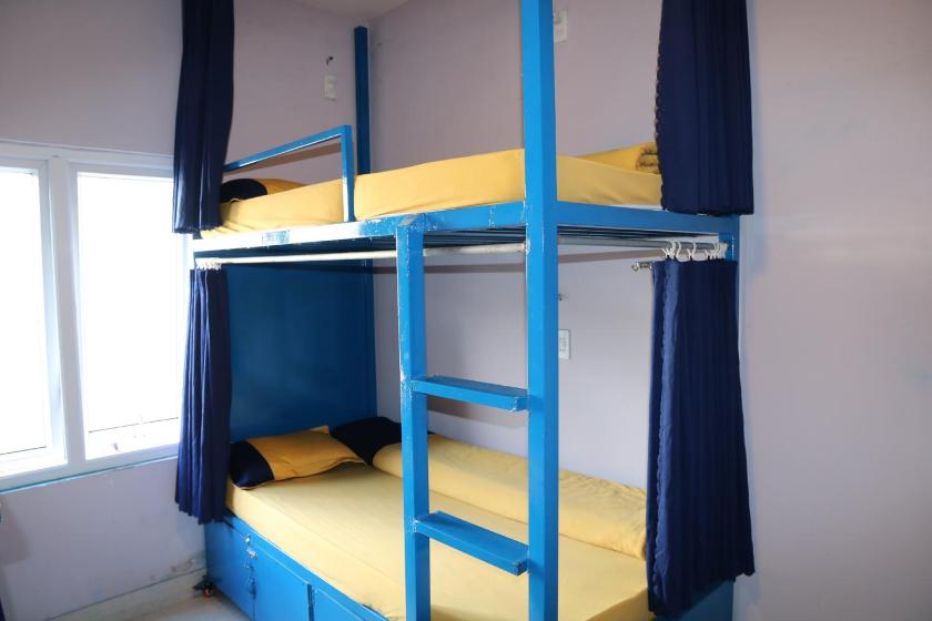 Giường Trong Phòng Ngủ Tập Thể Cho Cả Nam Và Nữ 6 Giường Giường Trong Phòng Ngủ Tập Thể Cho Cả Nam Và Nữ 6 Giường