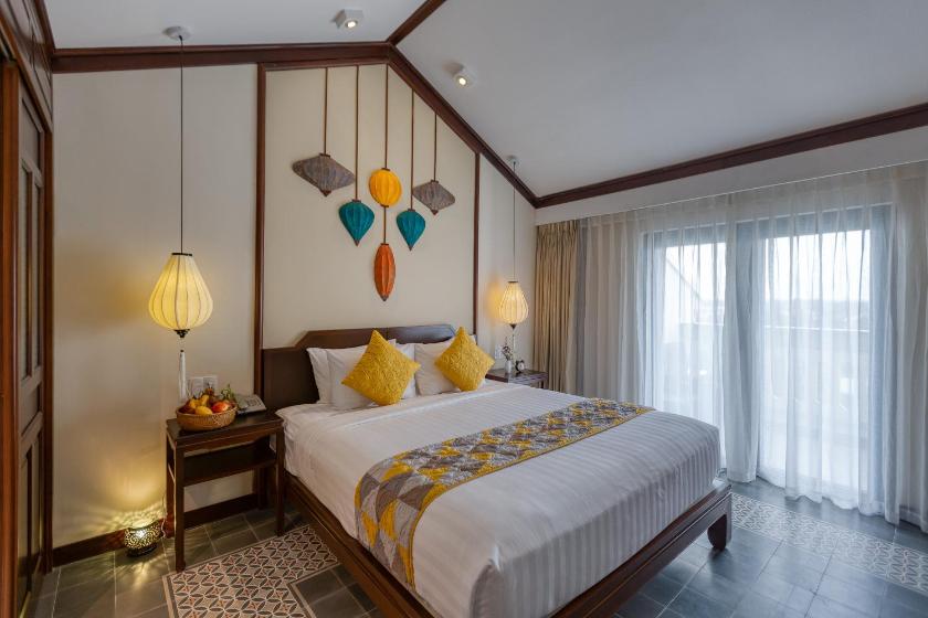 Suite Deluxe Ấm Cúng Nhìn Ra Sông