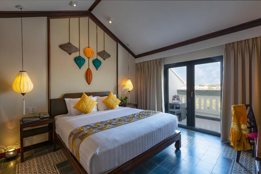 Suite Deluxe Ấm Cúng Nhìn Ra Sông