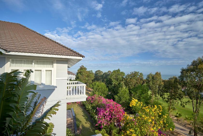 Biệt Thự Nhìn Ra Biển